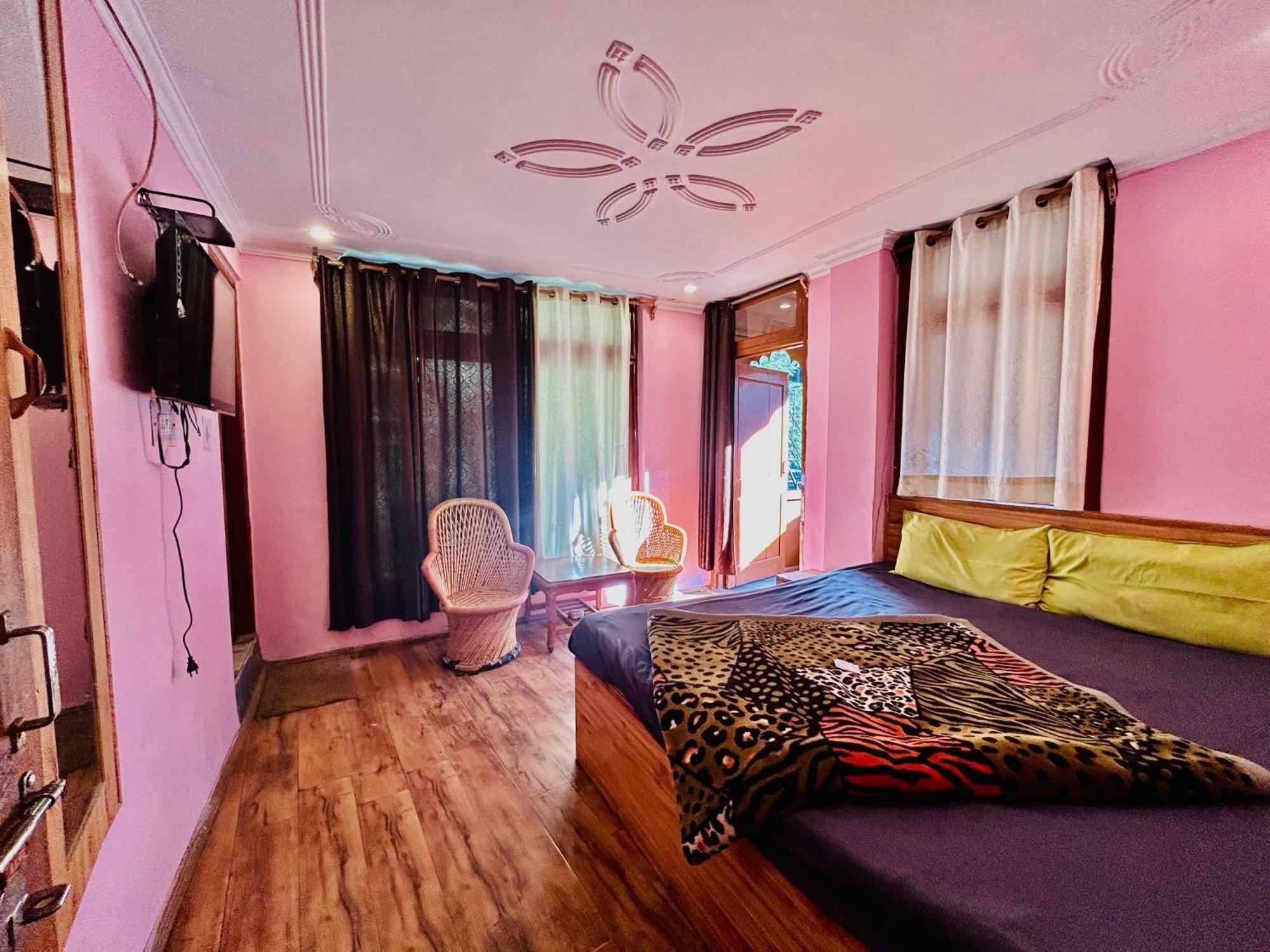 V Cottage - Manali (Himachal Pradesh) — Photos 2